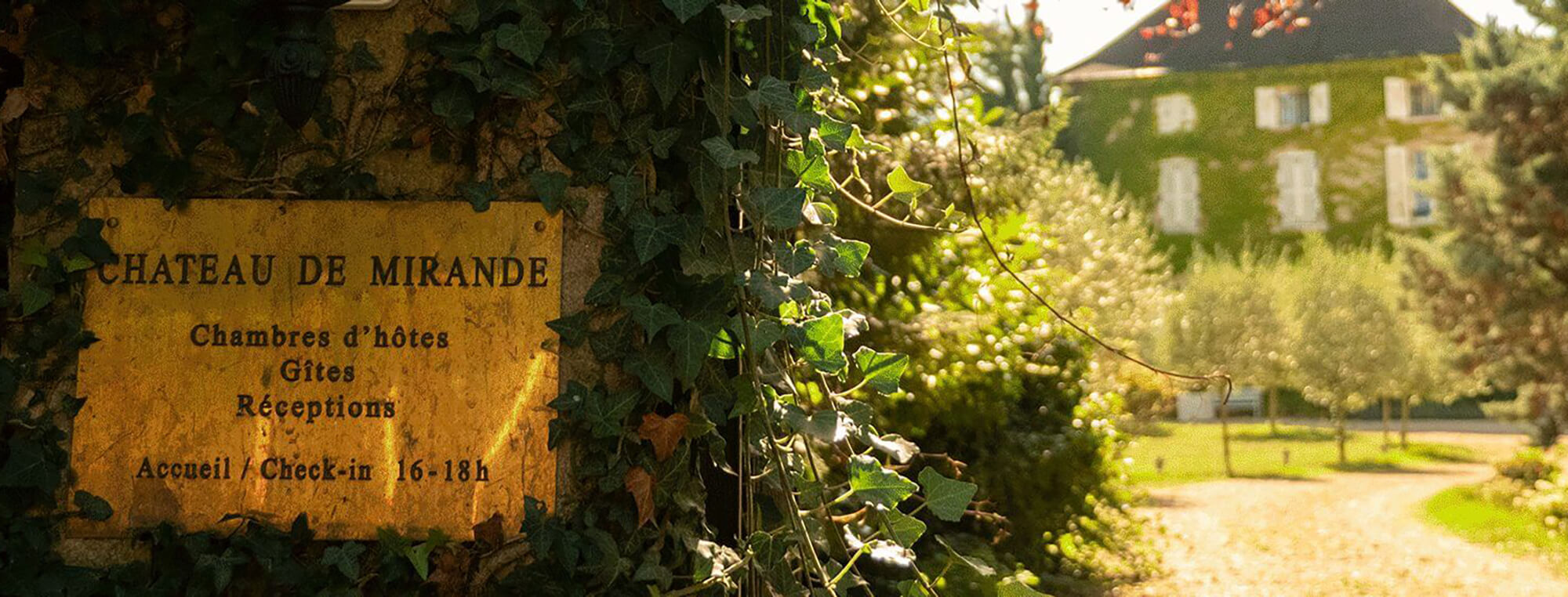 EntryGate-ChateauDeMirande